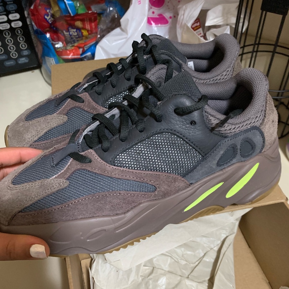 Yeezy 700
